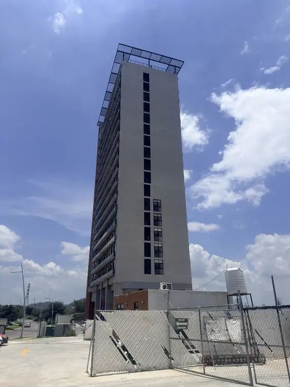 Avitare Torre Tempo, ya terminada.